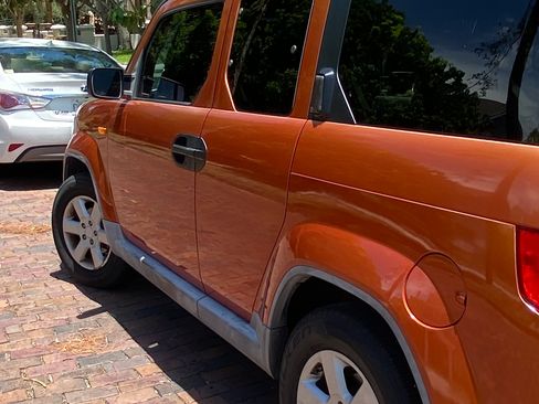 Used 2009 Honda Element EX image 11