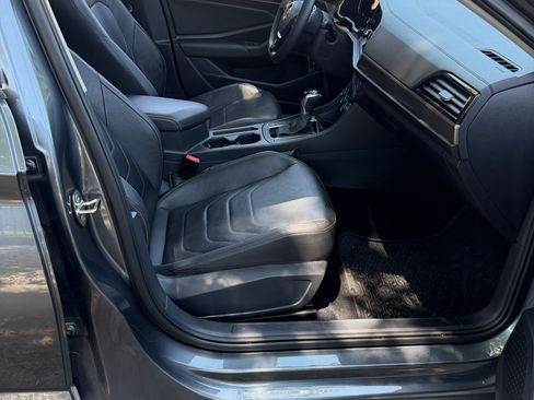 Used 2020 Volkswagen Jetta SEL Premium FWD image 13