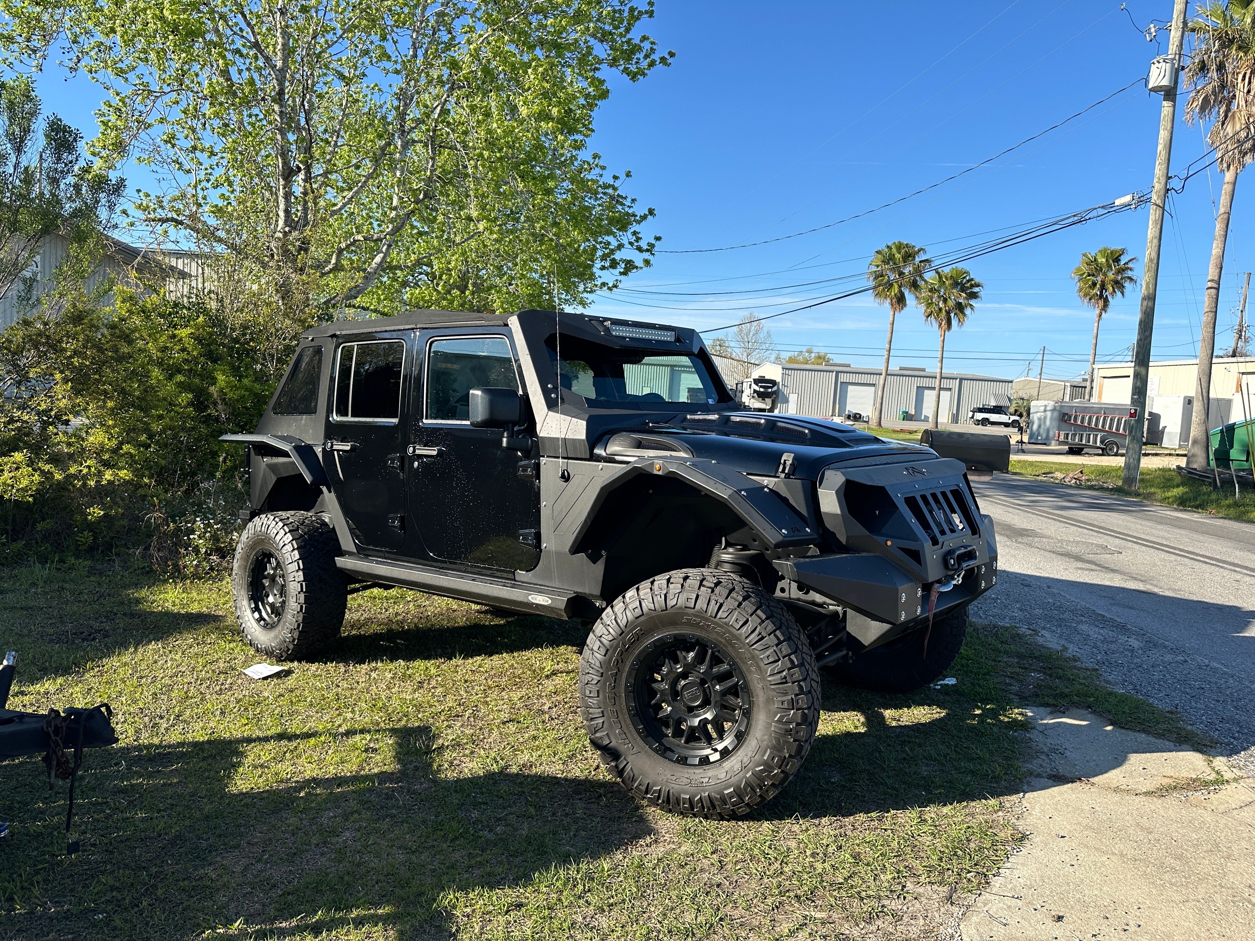 Used 2015 Jeep Wrangler Unlimited Rubicon AWD/4WD image 6
