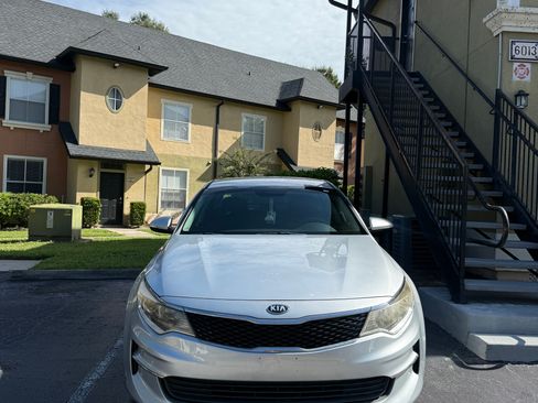 Used 2018 Kia Optima LX FWD image 8