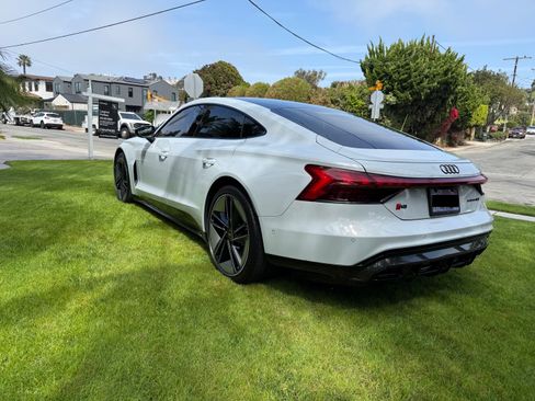 Used 2022 Audi RS e-tron GT w/ Year 1 Package image 9