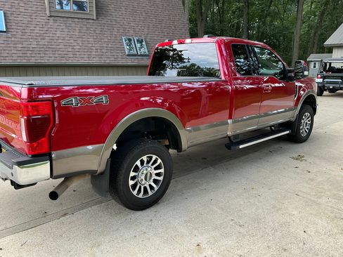 Used 2022 Ford F250 Lariat w/ Lariat Value Package AWD/4WD image 8