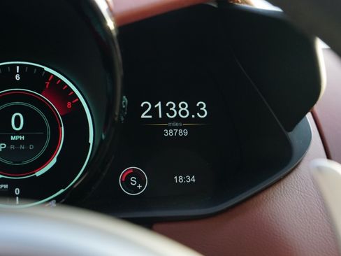 Used 2020 Aston Martin V8 Vantage Coupe image 19