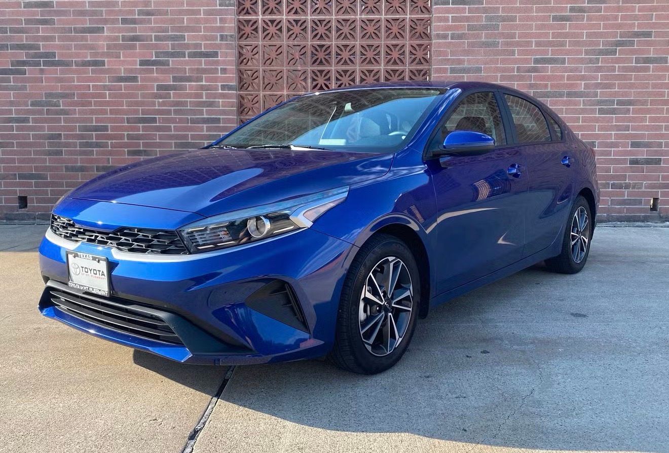Used 2022 Kia Forte LXS FWD image 1