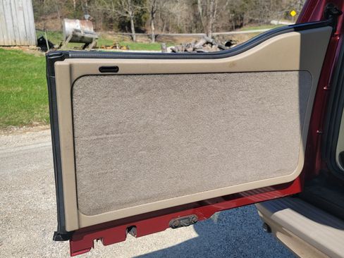 Used 2005 Ford Excursion Eddie Bauer image 21