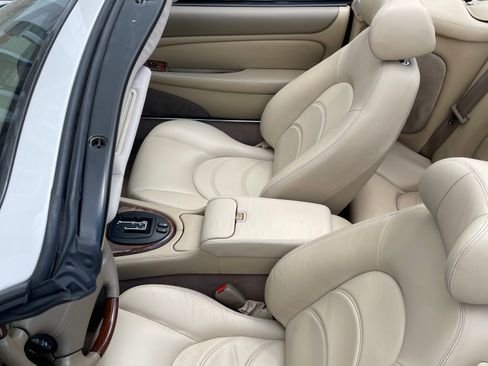 Used 2001 Jaguar XKR Convertible image 15
