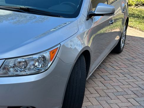 Used 2011 Buick LaCrosse CXL image 4