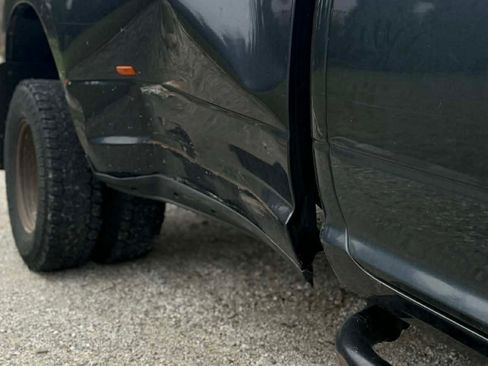 Used 2015 RAM 3500 Tradesman w/ Chrome Appearance Group image 12