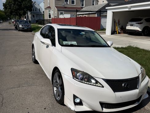 Used 2011 Lexus IS 250 w/ Preferred Accessory Package RWD image 2