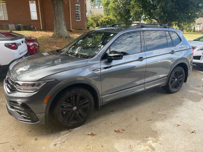 Used 2022 Volkswagen Tiguan SE R-Line