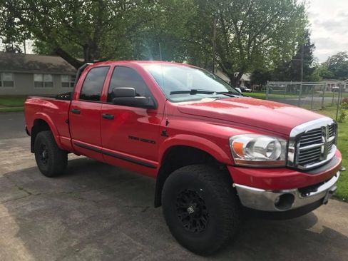 Used 2006 Dodge Ram 2500 Truck SLT w/ Quad Cab Big Horn Value Group image 2