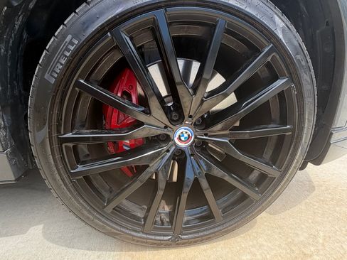 Used 2022 BMW X6 M50i w/ Executive Package AWD/4WD image 21