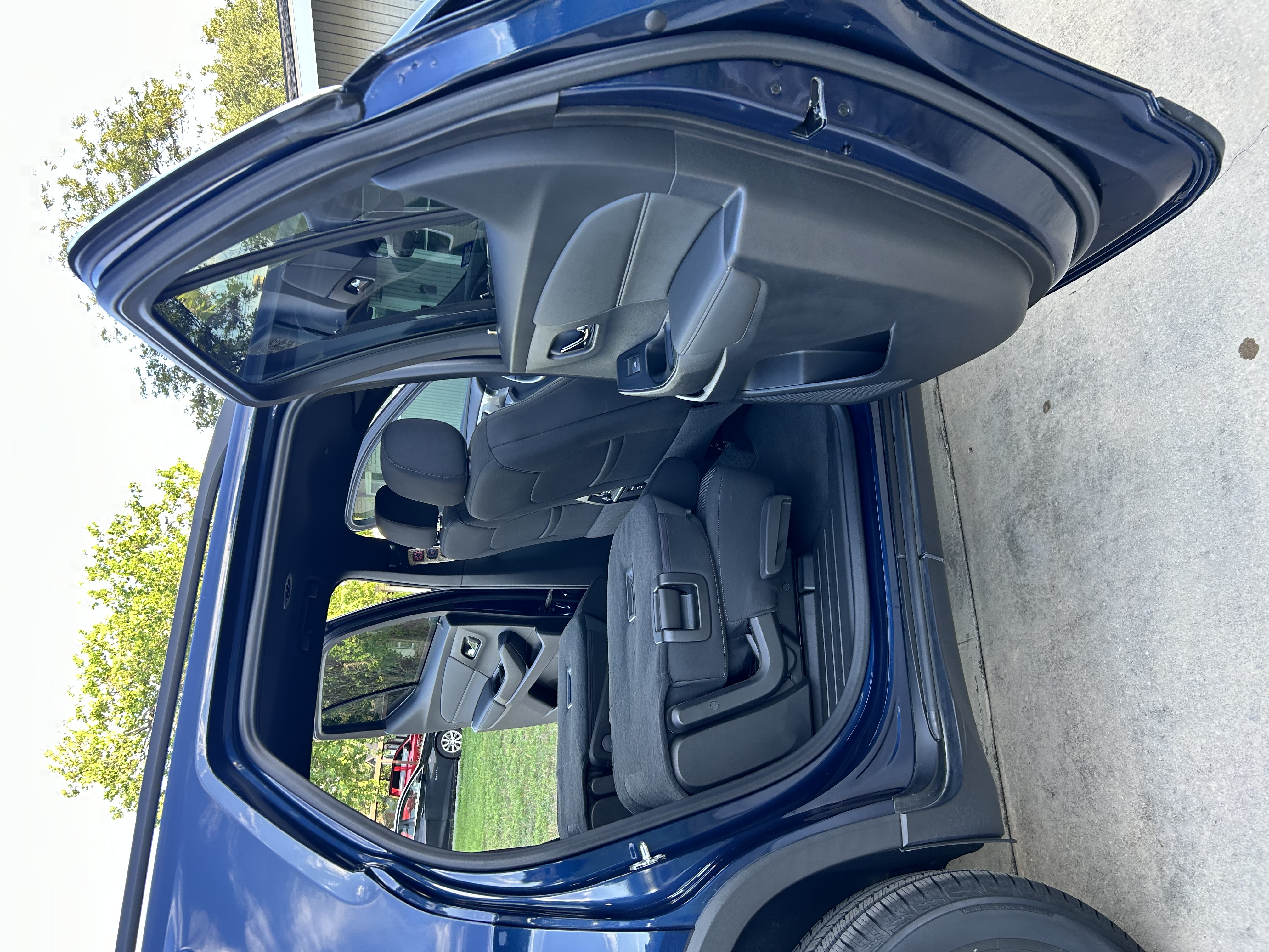 Used 2023 Chevrolet Traverse LT FWD image 10
