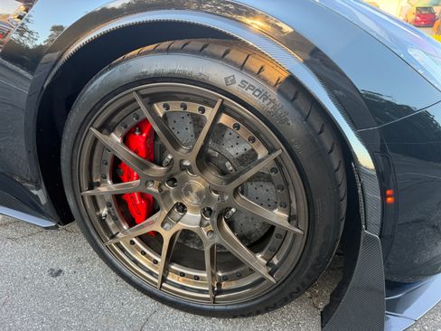 Used 2017 Chevrolet Corvette Z06 RWD image 4