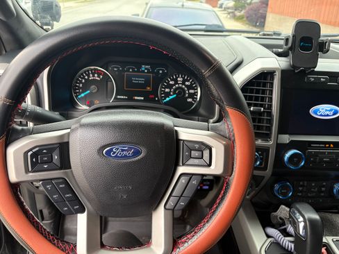 Used 2019 Ford F150 Lariat AWD/4WD image 11