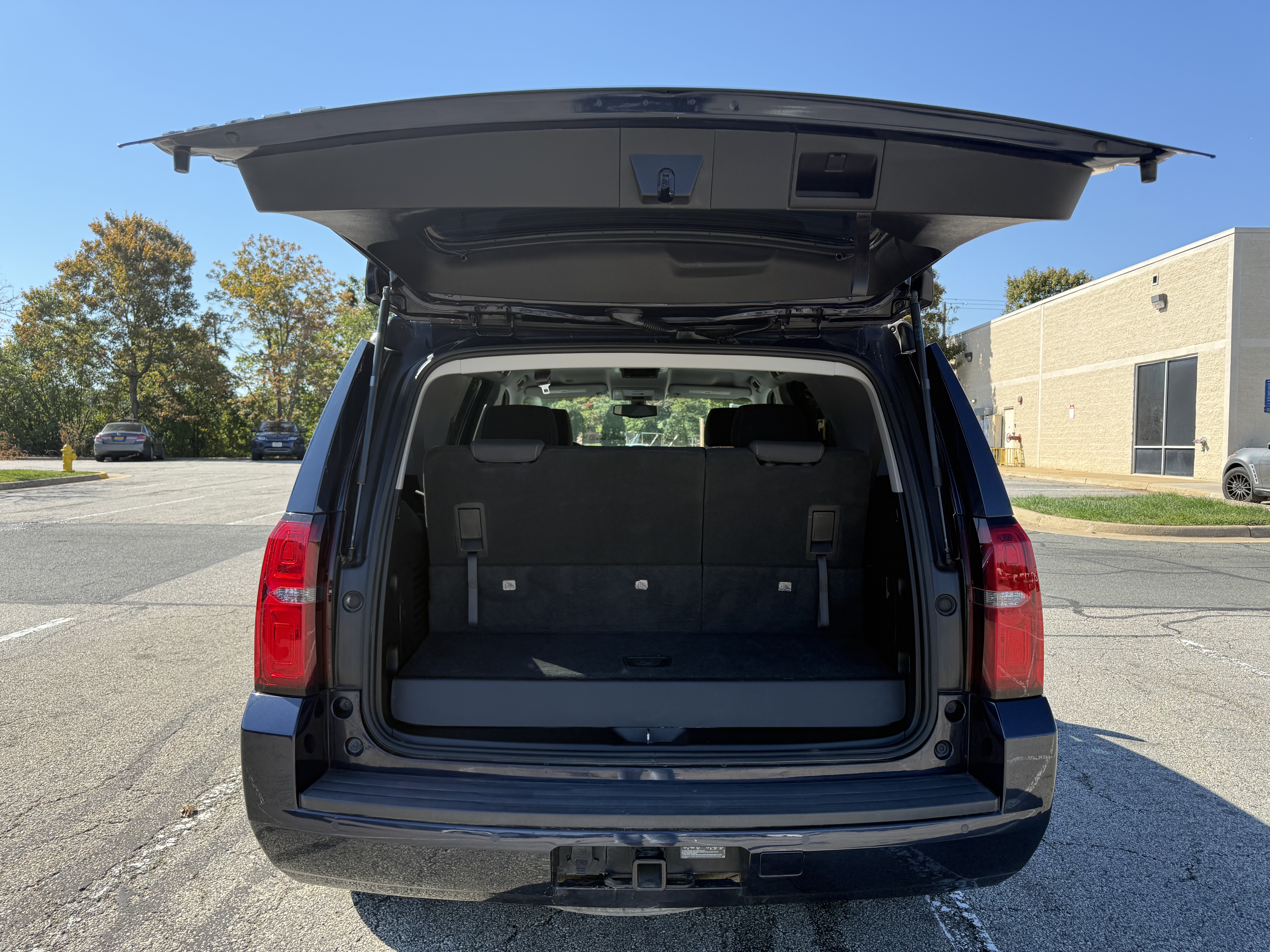 Used 2018 Chevrolet Tahoe LS w/ Max Trailering Package AWD/4WD image 9