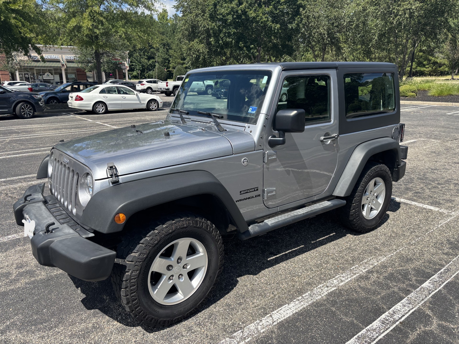 Used 2017 Jeep Wrangler Sport w/ Quick Order Package 24S AWD/4WD image 2