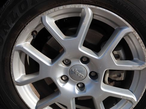 Used 2019 Jeep Renegade Latitude image 12