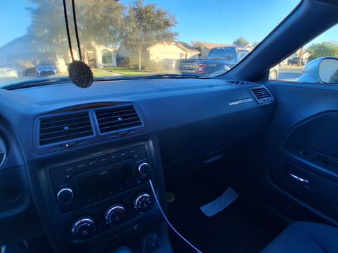 Used 2010 Dodge Challenger R/T image 15