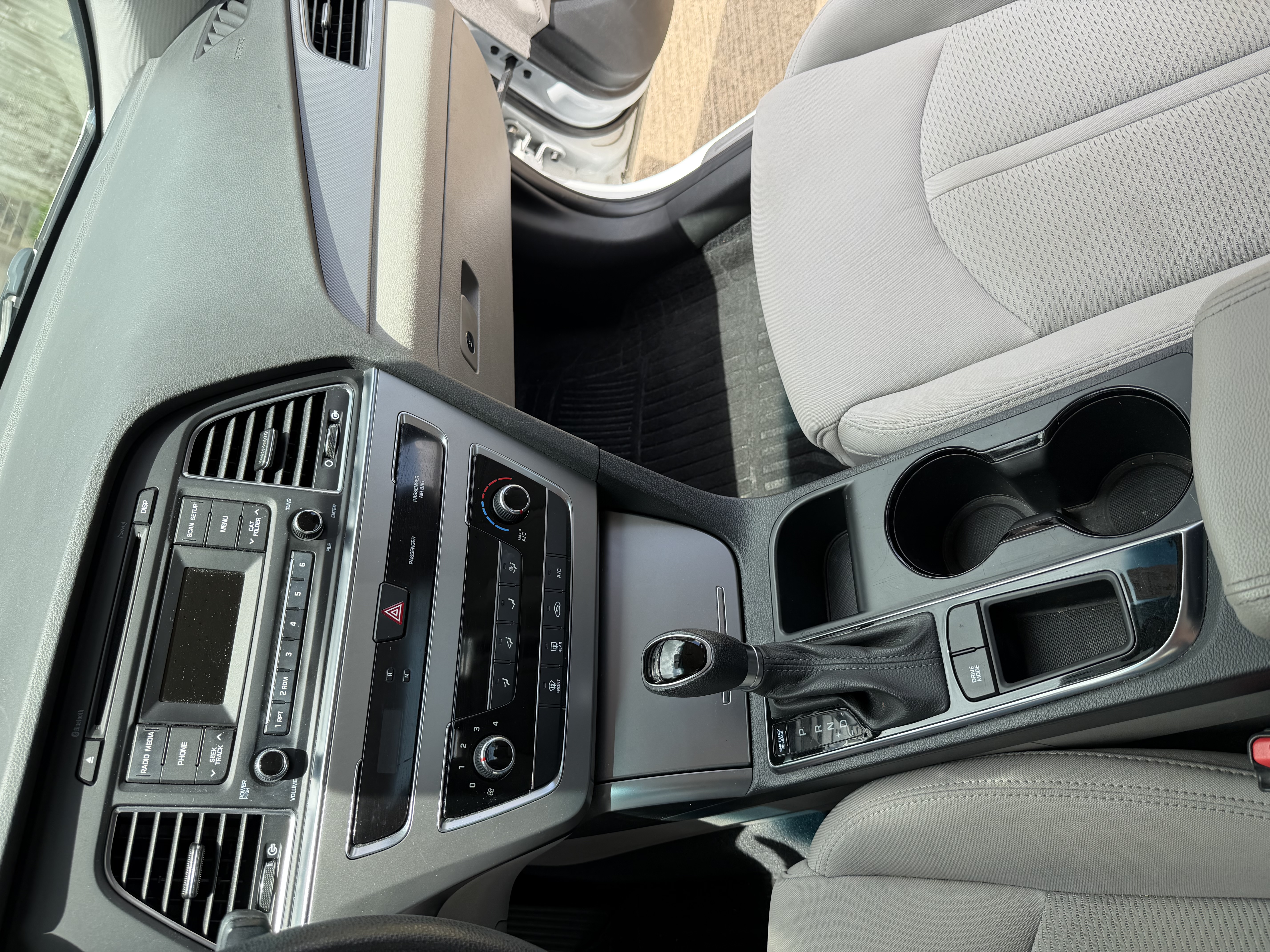 Used 2017 Hyundai Sonata SE FWD image 25