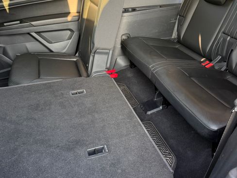 Used 2019 Volkswagen Atlas SE w/ Towing Package image 15