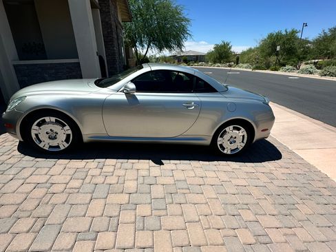 Used 2003 Lexus SC 430 Convertible image 1