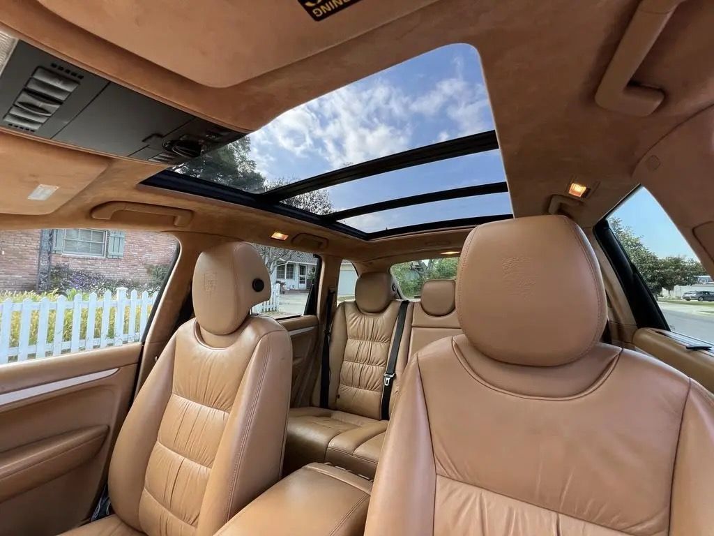 Used 2006 Porsche Cayenne Turbo S AWD/4WD image 11