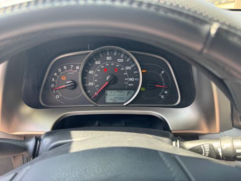 Used 2013 Toyota RAV4 XLE AWD/4WD image 14
