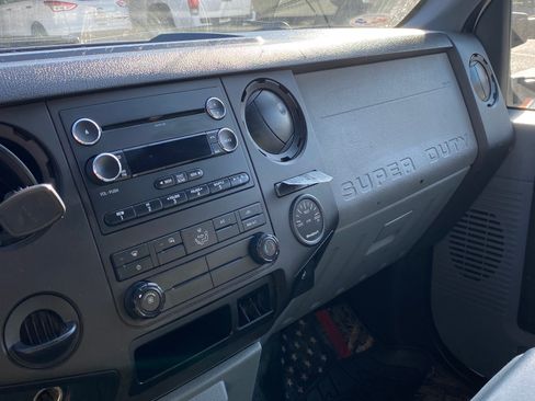 Used 2015 Ford F250 XL w/ Power Equipment Group image 11