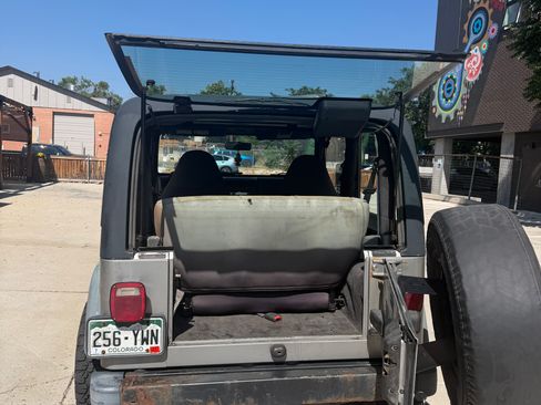 Used 2000 Jeep Wrangler Sport AWD/4WD image 10