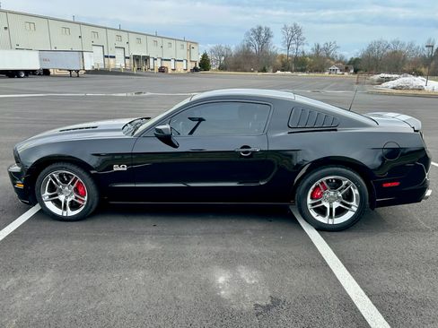 Used 2014 Ford Mustang GT image 8