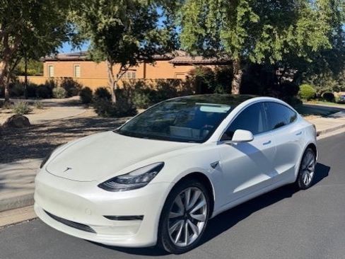 Used 2020 Tesla Model 3 Long Range image 1