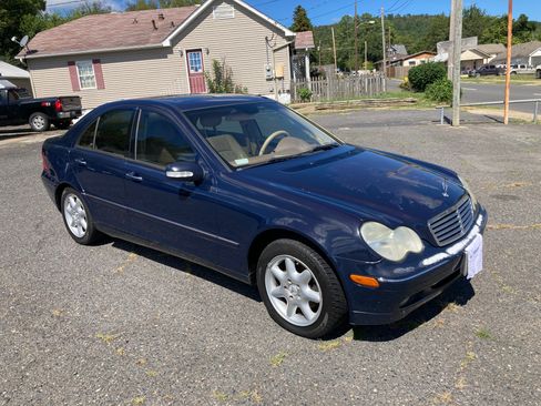Used 2004 Mercedes-Benz C 320 4MATIC Sedan image 4