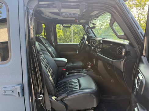 Used 2019 Jeep Wrangler Unlimited Sport AWD/4WD image 20