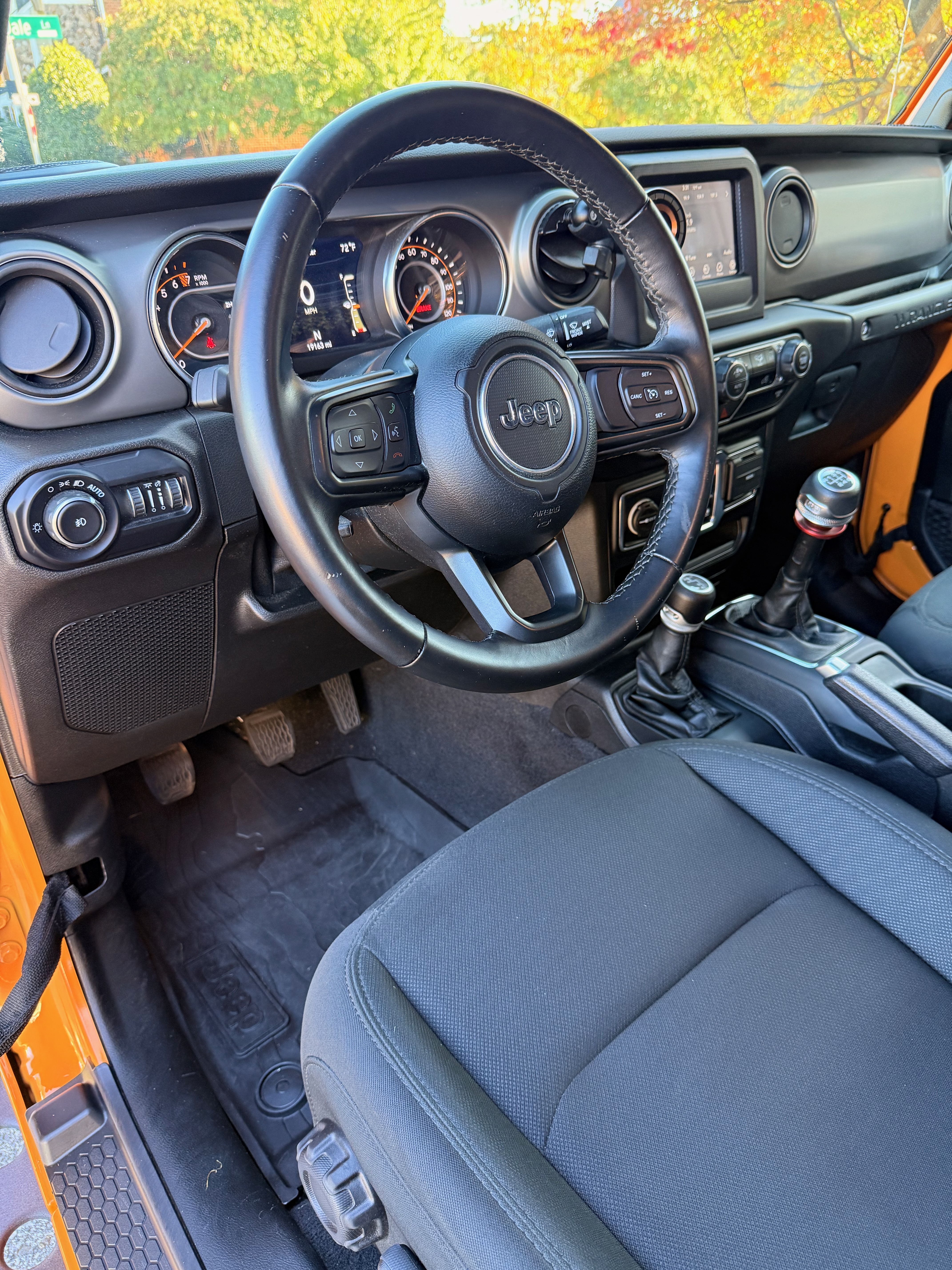 Used 2021 Jeep Wrangler Sport AWD/4WD image 18