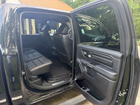 Used 2022 RAM 1500 Limited AWD/4WD image 14