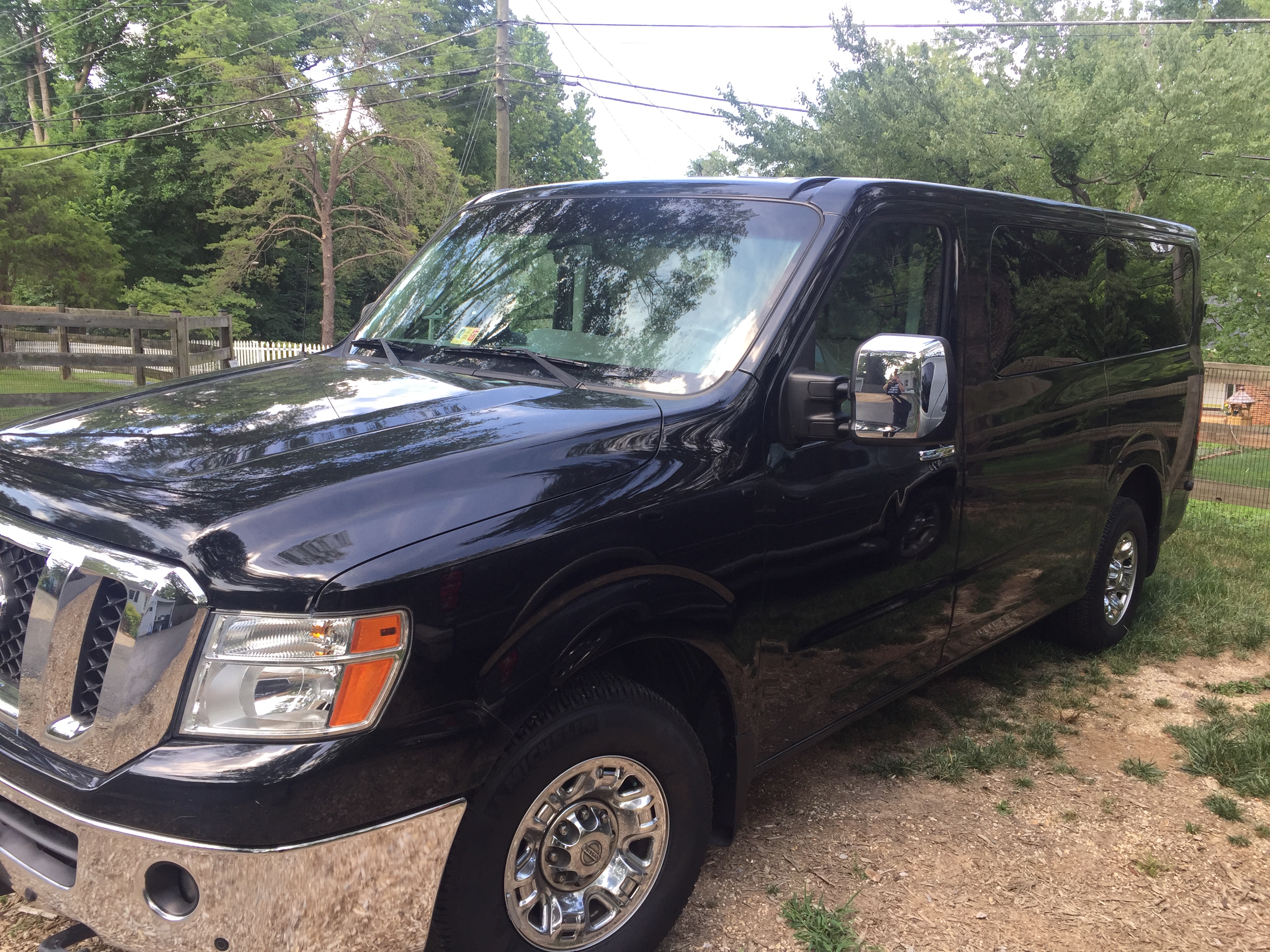 Used 2013 Nissan NV 3500 SL w/ Technology Pkg RWD image 8