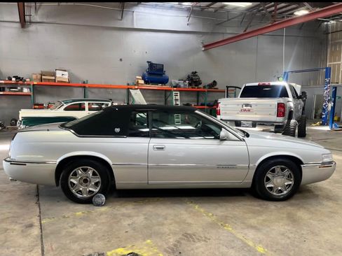 Used 1999 Cadillac Eldorado w/ Comfort/Convenience Pkg FWD image 9