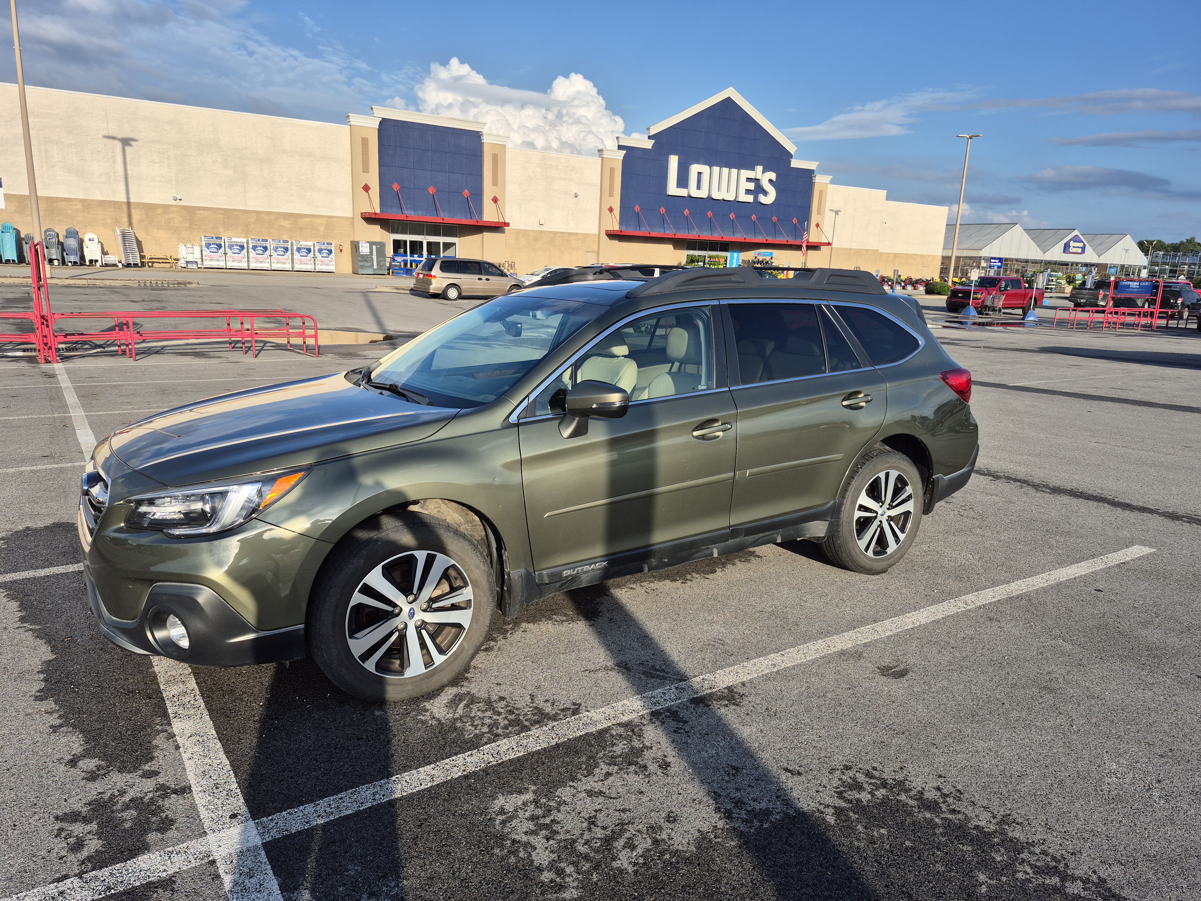 Used 2018 Subaru Outback 2.5i Limited AWD/4WD image 5