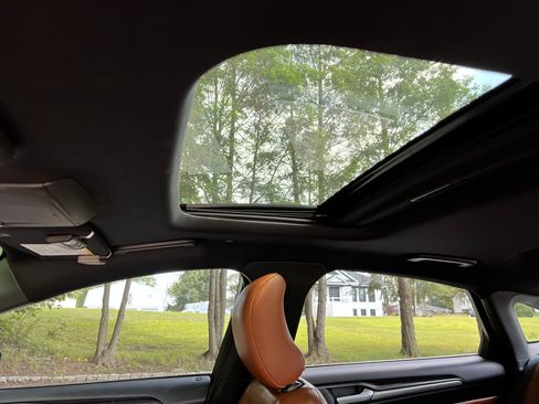 Used 2019 Ford Fusion Titanium FWD image 26