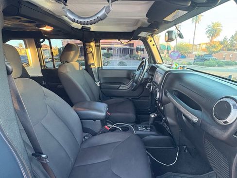 Used 2017 Jeep Wrangler Unlimited Sport image 12