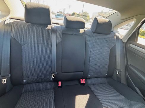 Used 2015 Volkswagen Passat 1.8T S image 8