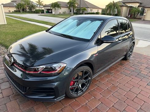 Used 2020 Volkswagen GTI SE image 6