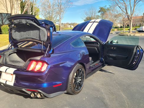 Used 2018 Ford Mustang Shelby GT350 w/ Electronics Package image 27