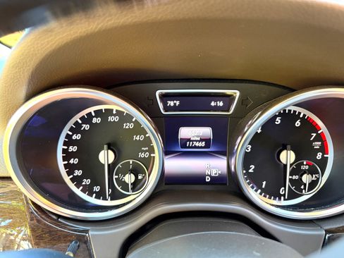 Used 2014 Mercedes-Benz ML 350 ML 350 4MATIC Sport Utility 4D image 14