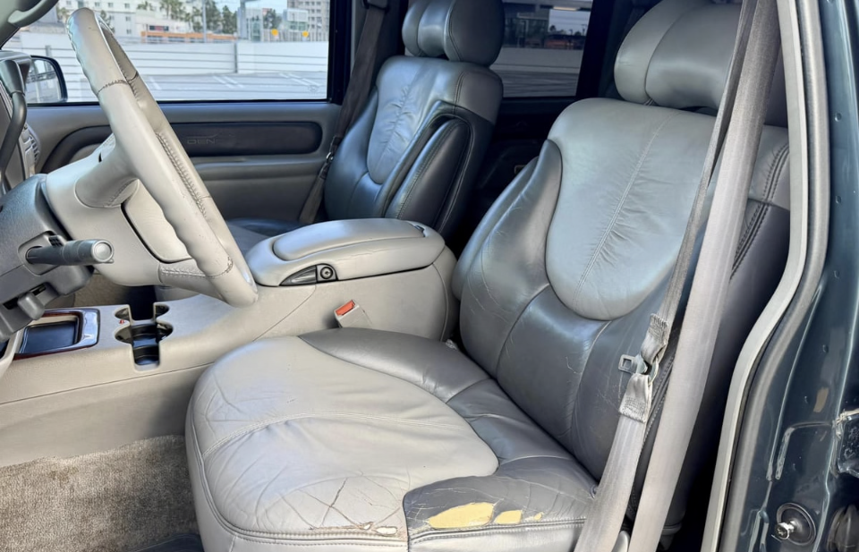 Used 1999 GMC Yukon Denali AWD/4WD image 17