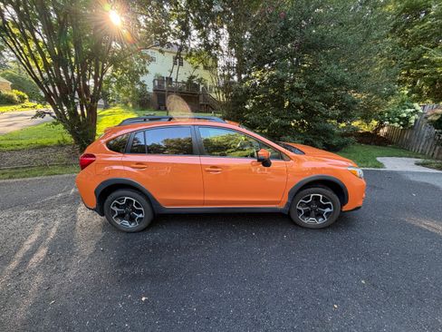 Used 2015 Subaru Crosstrek 2.0i Limited AWD/4WD image 2