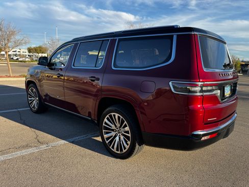 Used 2022 Jeep Grand Wagoneer Series III image 25