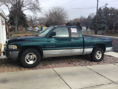 Used 1998 Dodge Ram 1500 Truck 2WD Quad Cab image 2