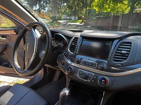 Used 2020 Chevrolet Impala LT w/ LT Convenience Package FWD image 5